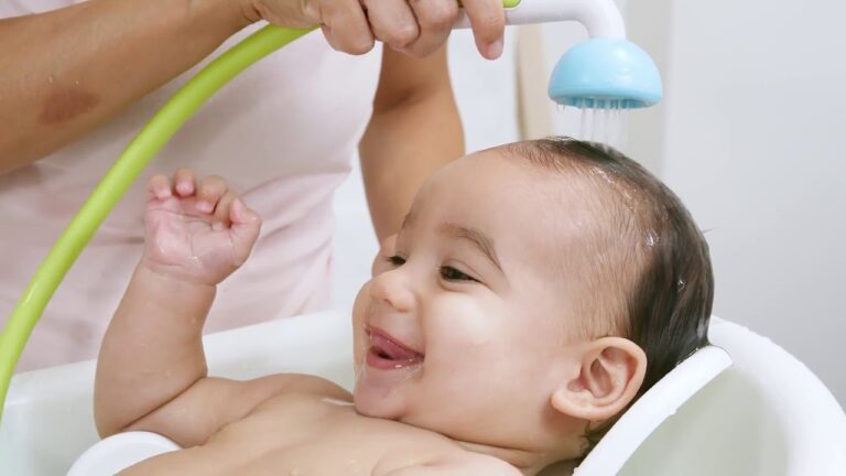 La mejor ducha para bebé: consejos y recomendaciones