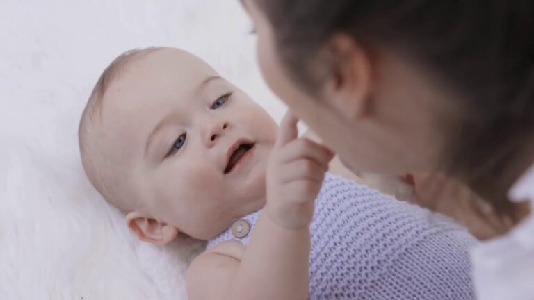 La mejor crema facial para bebés: cuidado y protección delicada